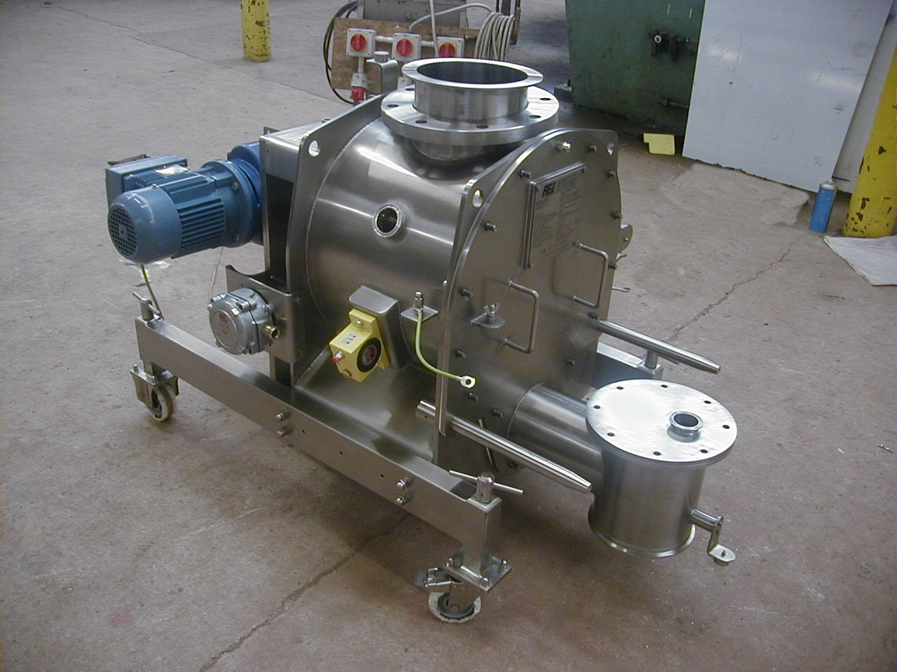 Pharmaceutical Powder Feed System